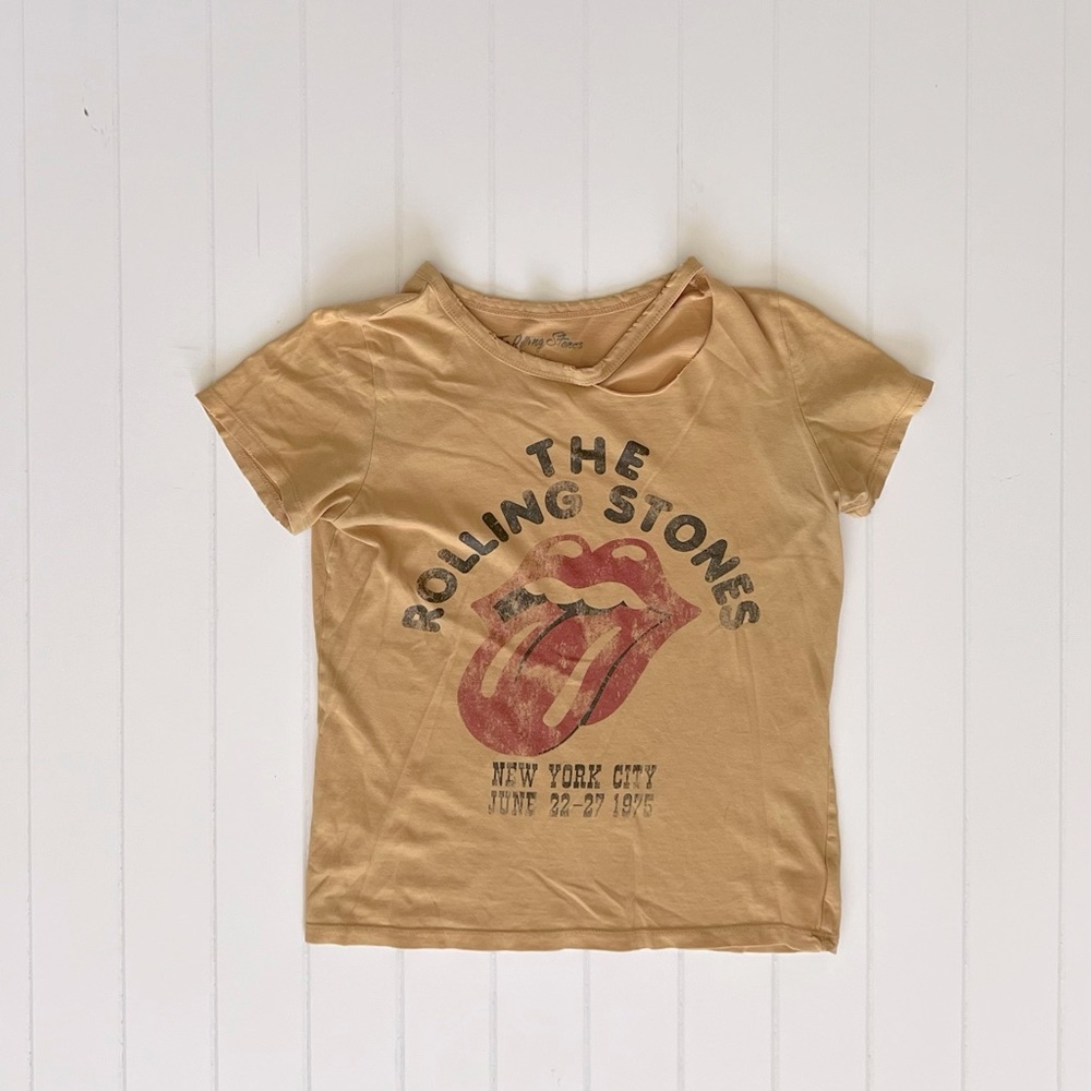 Rolling Stones Distressed Tee w/ Cutout